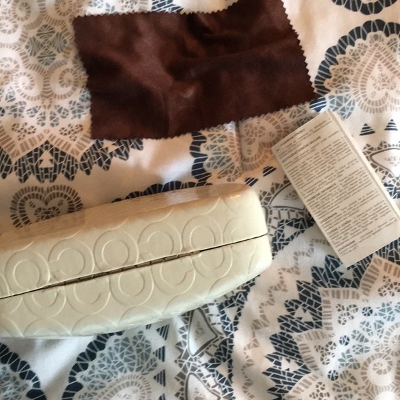 Authentic Coach sunglasses case - Picture 3 of 4